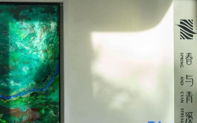 Xianju Chun and Qingxi Homestay