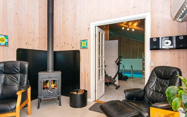 8 Person Holiday Home in Oksbol