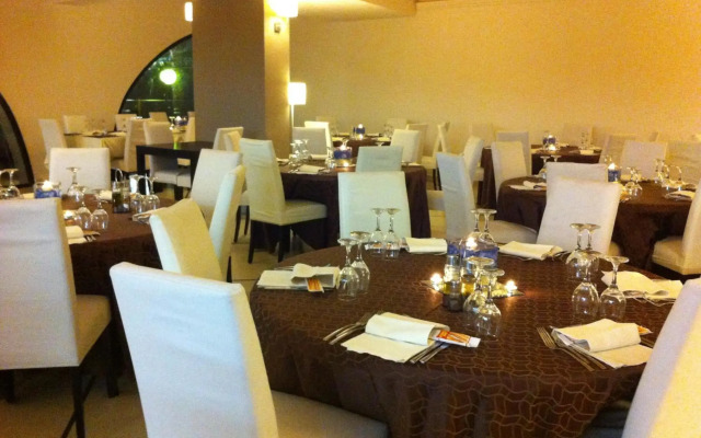 EliHotel