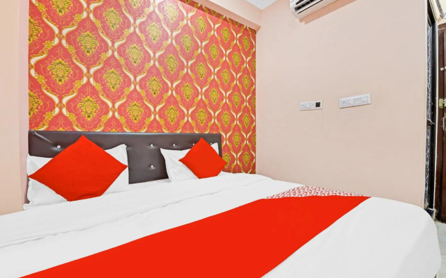 OYO Flagship 80582 Hotel Daily 2