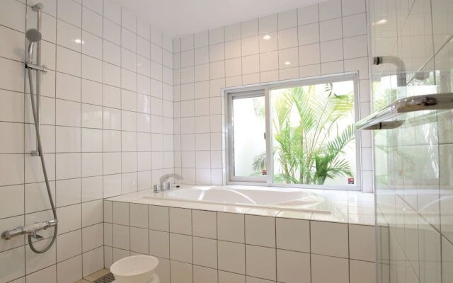 The Pool & Sauna Villa MOTOBU