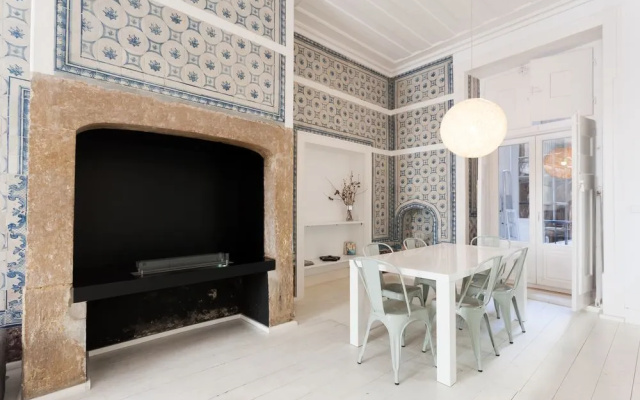 Baixa Tile Blue Two-Bedroom Apartment - by LU Holidays