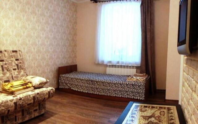 Апартаменти на Небесної Сотні 75