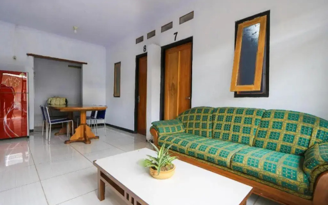 Pesona Guest House by OYO Rooms