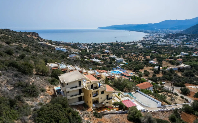 Blue Horizon Apartments