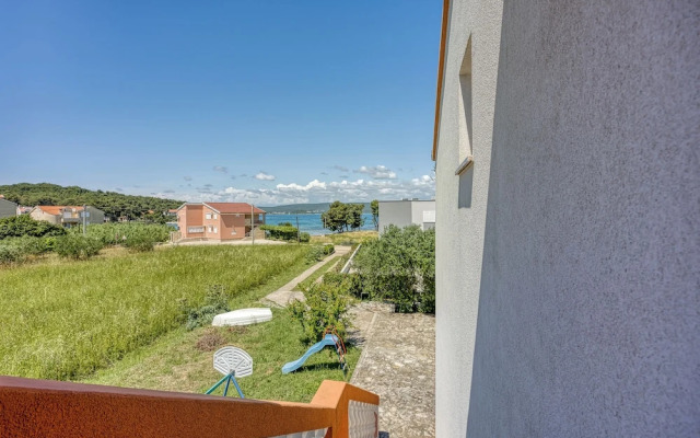 Seaview Apartment in Pasman A1