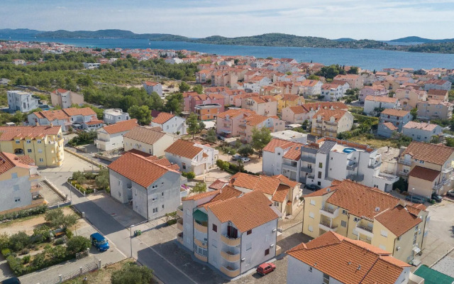 One-Bedroom Apartment in Miroslava Krleze I