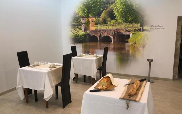 Le Relais Du Chapeau Rouge