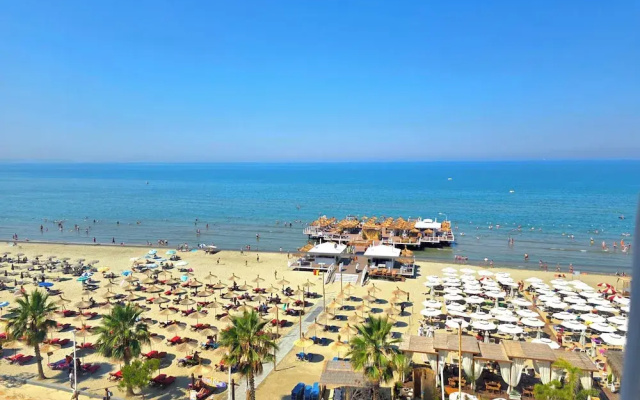 Beachfront & Sea View Apartment 101