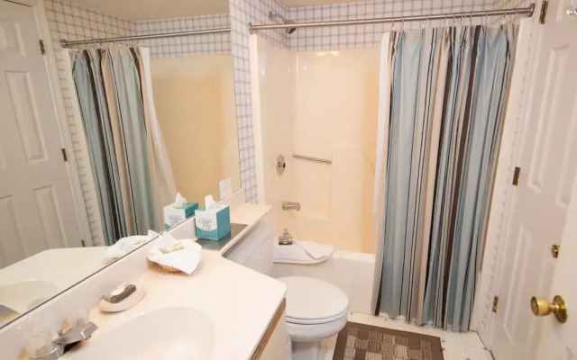 Spacious Winterplace 2 Br - Okemo 2 Bedroom Condo by RedAwning