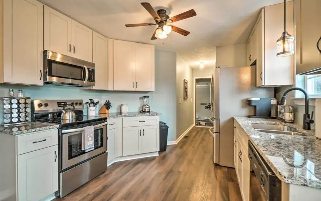 Suburban Getaway w/ Game Room, 19 Mi to Nashville!