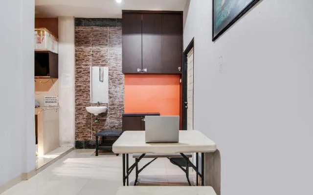 SPOT ON 91772 Nisrina Homestay Syariah