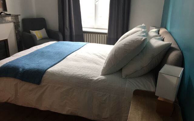 La Tour Louise Guesthouse