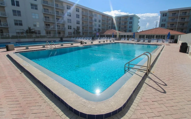 Sea Coast Gardens II 410