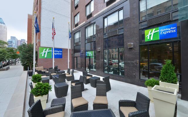 Holiday Inn Express New York - Manhattan West Side, an IHG Hotel