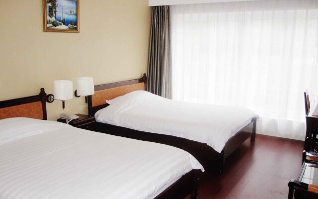 Lavy Hotel