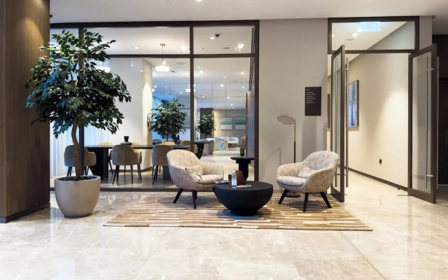 One Lux Stay Grande Signature Residences