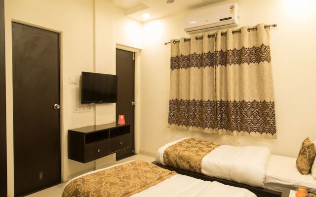 OYO 9023 Dwarka Inn