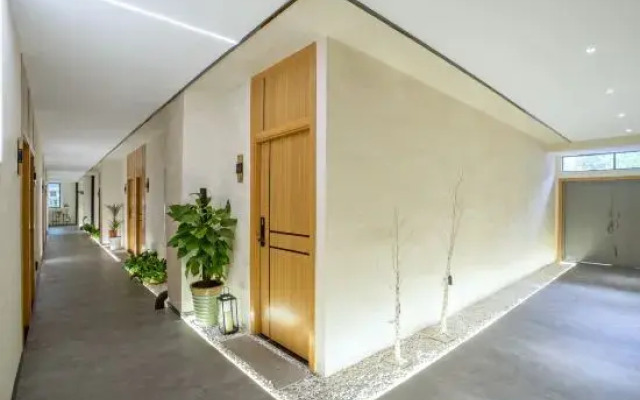 Habitat Traders Hotel