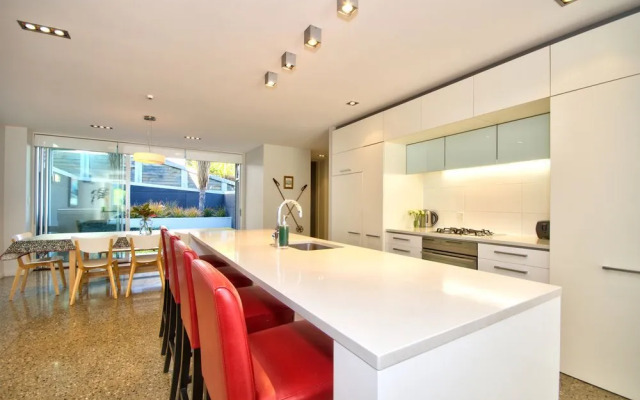 Element Escapes Luxury Apartments