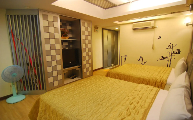 Ming-Jun Holiday Inn