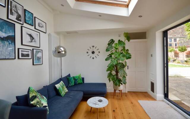 Elegant Bristol Garden Flat By The Arches