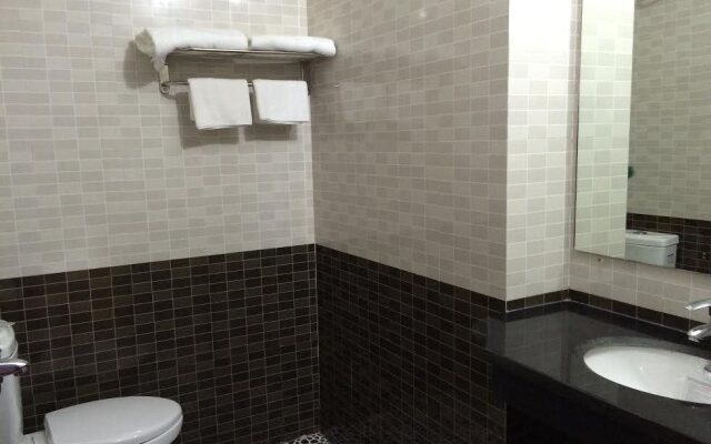 Queen Hotel Ha Long