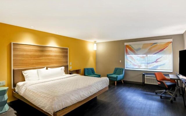 Tru by Hilton Louisville Airport