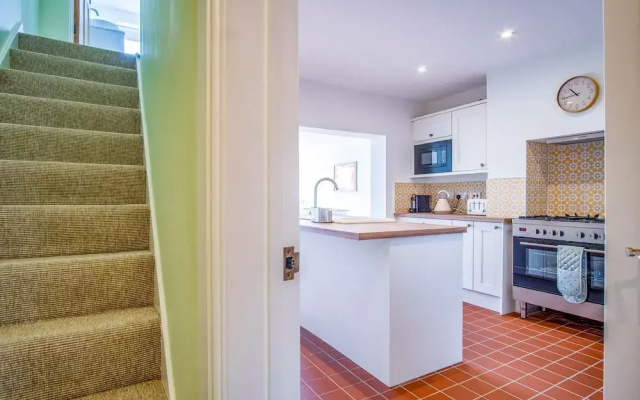 Woodville Road - 2 Bedroom House - Mumbles