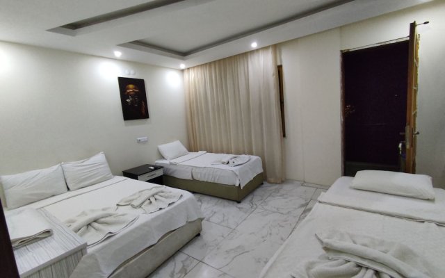 Ozturk Hotel