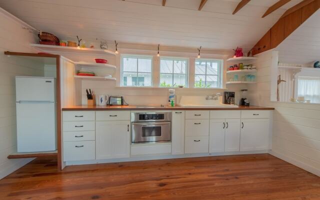 Redfish Cottage Apartment 1