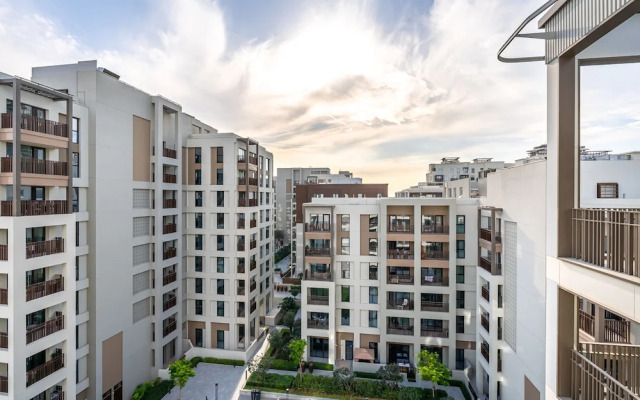 Summer 2 701 Creek in Dubai