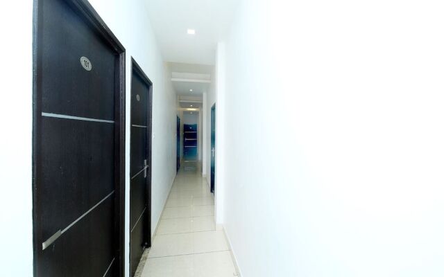 OYO 44541 Hotel Nanda