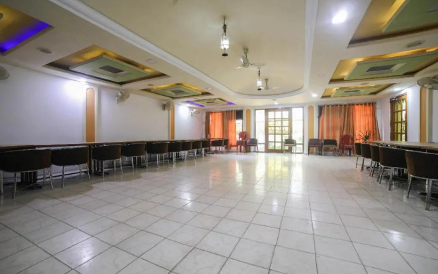 Jayshrea Recreation Club by OYO Rooms