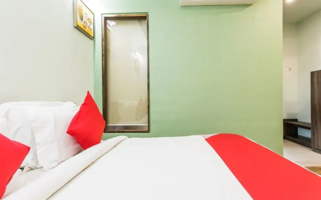 Vaccinated Staff- Capital O 15445 Hotel Sheekhar Inn