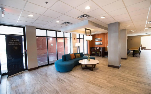 Fairfield Inn and Suites by Marriott Atlanta Airport North