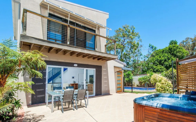 Tomaree Road, 58, Shoally Loft