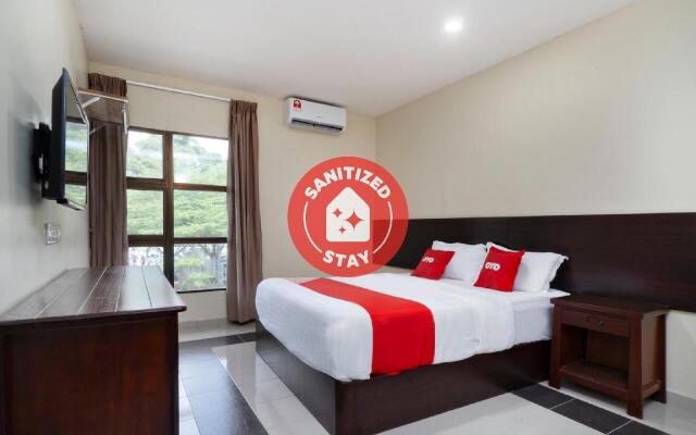 OYO 89960 Manjung Inn Hotel