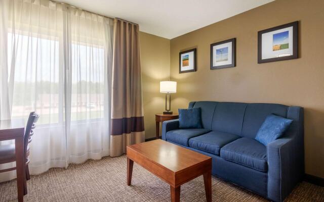 Comfort Inn and Suites Pittsburg