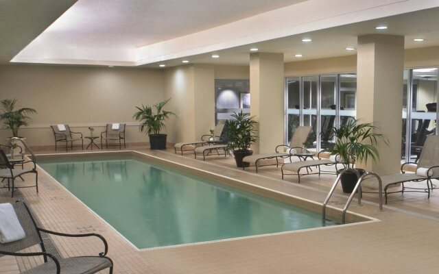 Courtyard by Marriott Downtown Toronto