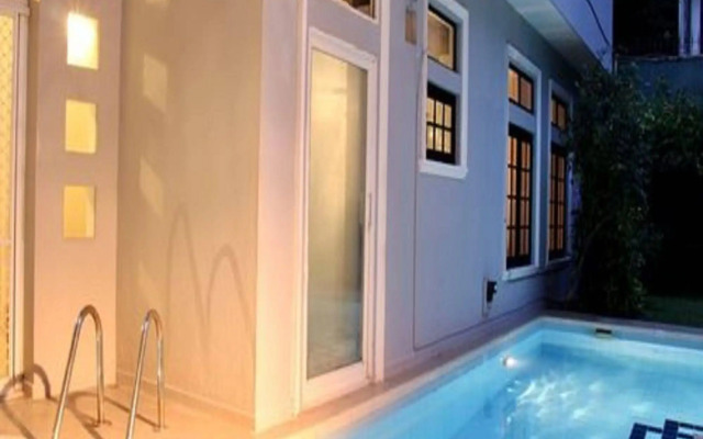 Villa Raha