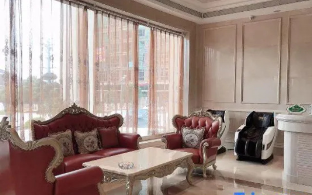 Vienna Hotel (Shaodong Chuangye New Village Zhaoyang Avenue Branch)