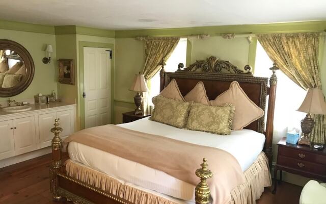 Admiral Farragut Inn