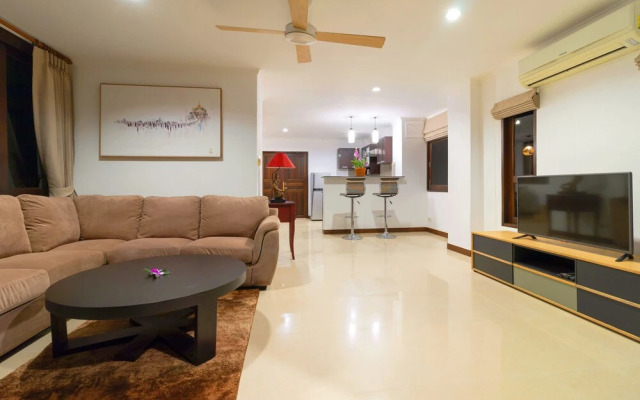 Baan Rawee Villas