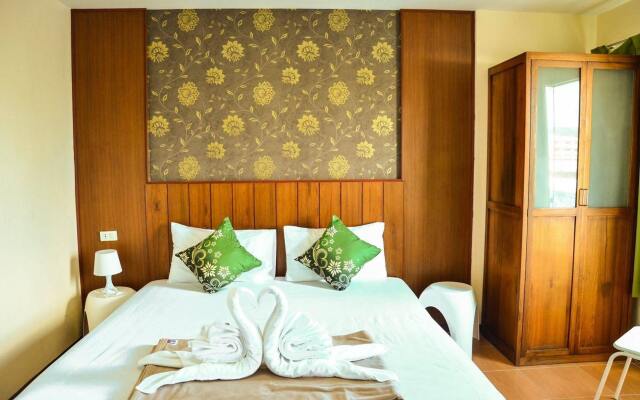 Phuket IYH Express Hostel