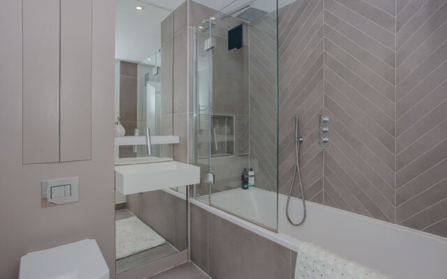 Contemporary 1 Bedroom Apartment in South London