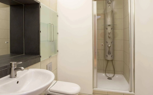 Piccadilly Circus Apartments