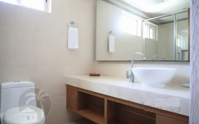 Lili Penthouse 2 bedroom sleeps 5