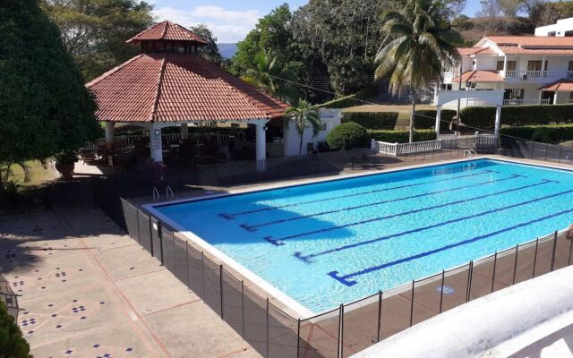 Casa Quinta Con Piscina En Girardot