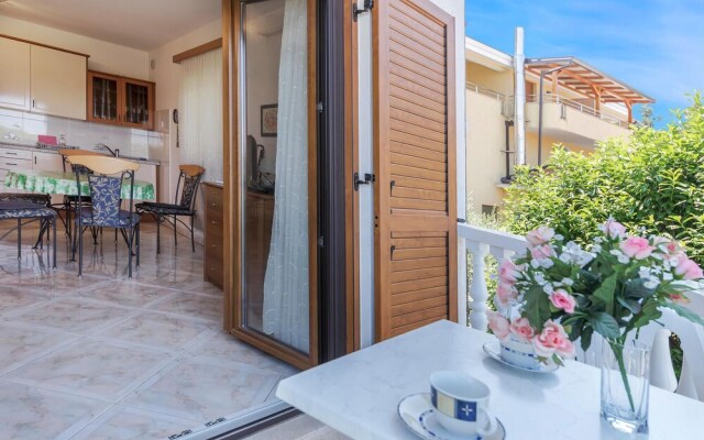 Nice Home in Zambratija With Wifi and 2 Bedrooms